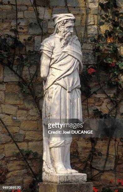 Statue dans le ârc du château d'Hever, Royaume-Uni.