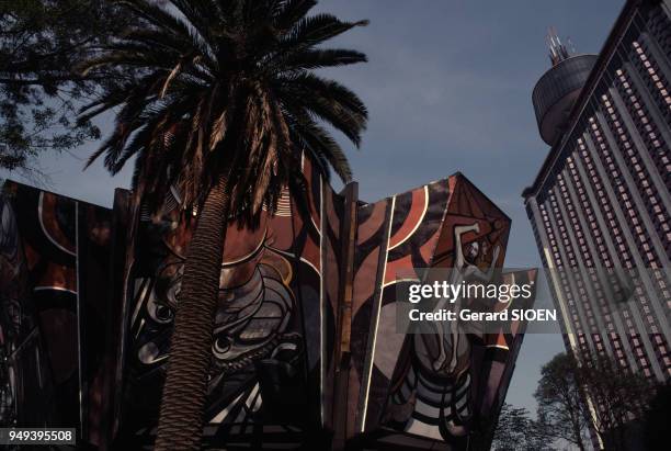 Peintures du ?Polyforum Cultural Siqueiros? réalisées par David Alfaro Siqueiros à Mexico,.