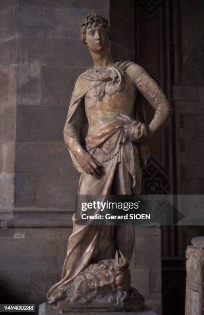 Statue en bronze de David, à la Galerie de l'Académie de Florence, en Italie.