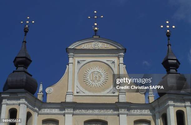 Façade de l'église Saint-Michel de Vilnius, Lituanie.