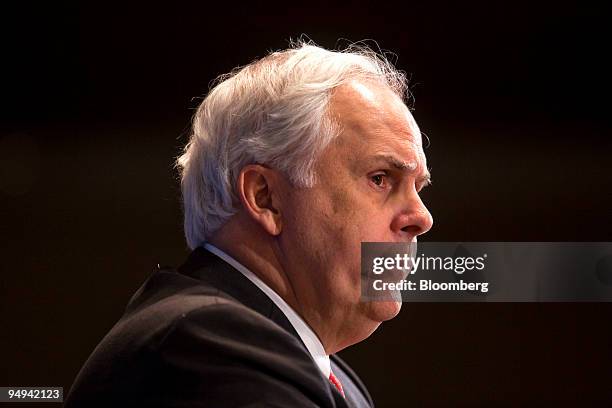 Fred Smith, chief executive officer of FedEx Corp., speaks at the National Press Club in Washington, D.C., U.S., on Monday, Feb. 23, 2009. Smith said...