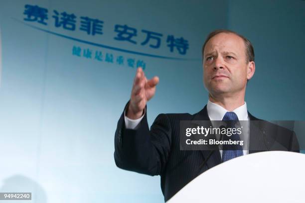 Biogen Ceo Christopher A Viehbacher Photos and Premium High Res Pictures - Getty ...