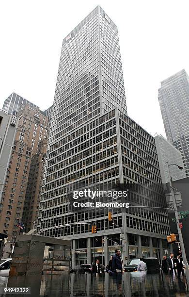 Avenue of the Americas stands in New York, U.S., on Tuesday, April 21, 2009. The 40-story tower is set to be taken over tomorrow by a unit of...