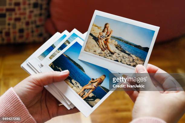 surfen urlaub fotos zu hause - eine nahaufnahme - multi colored photos stock-fotos und bilder
