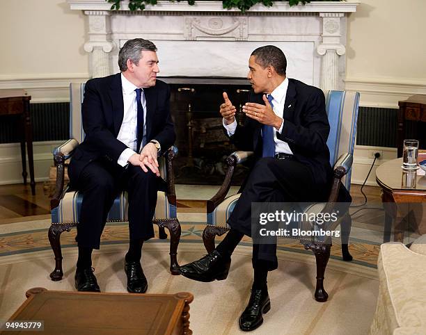 President Barack Obama, right, meets with Gordon Brown, U.K. Prime minister, in the Oval Office of the White House in Washington, D.C., U.S., on...