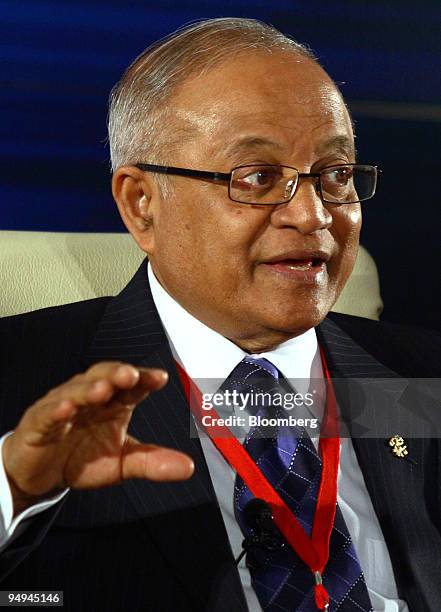 Maumoon Abdul Gayoom, former president of the Maldives, speaks at the World Sustainable Development Summit 2009, in New Delhi, India, on Thursday,...