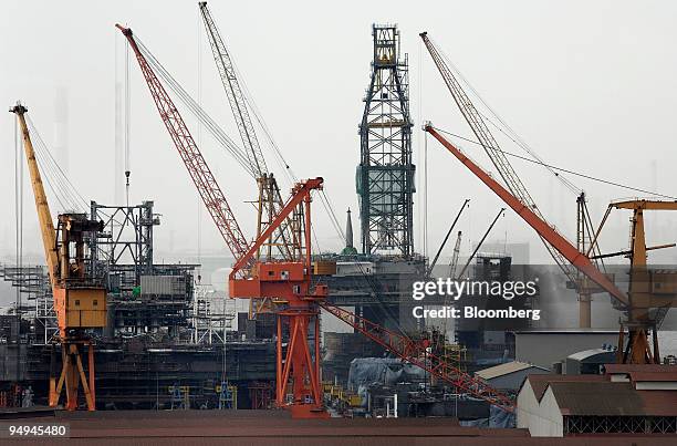 Shipyard Rigs 27 Jurong Shipyard Stock Photos, High-Res Pictures, and Images - Getty ...