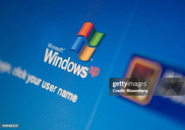 Computer Log In Screen Photos and Premium High Res Pictures - Getty Images