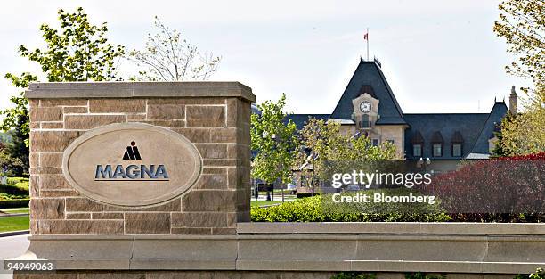 Magna Magna International Corp Photos and Premium High Res Pictures - Getty ...
