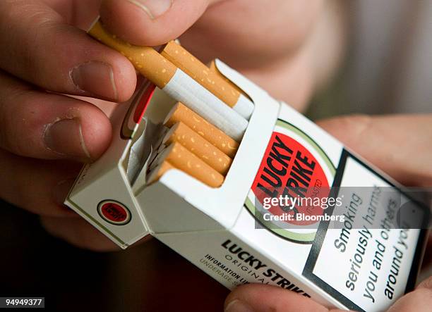 19 Lucky Strike Tobacco Company Stock Photos, High-Res Pictures, and Images  - Getty Images