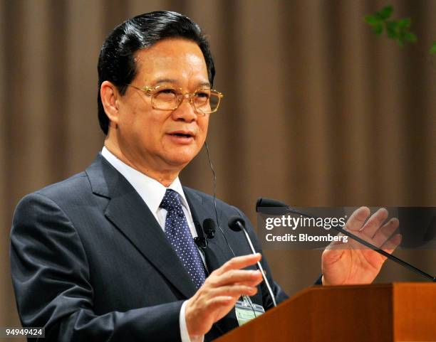 Nguyen Tan Dung, prime minister of Vietnam, delivers a keynote speech at the 15th International Conference on "The Future of Asia," in Tokyo, Japan,...