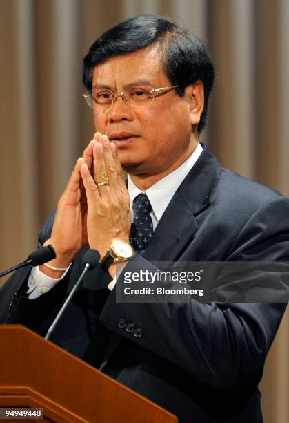 Bouasone Bouphavanh, Lao's prime minister, acknowledges the audience after his keynote speech at the 15th International Conference on "The Future of...