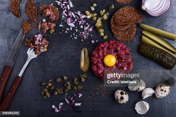 steak tartare preparation - biff tartar bildbanksfoton och bilder