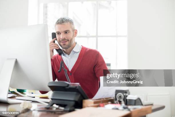 Computer Reed Man Photo 9,995 Computer Red Man Stock Photos, High-Res Pictures, and Images ...