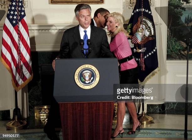 Jon Huntsman, governor of Utah, speaks in the Diplomatic Reception Room of the White House in Washington, D.C., U.S., on Saturday, May 16, 2009. U.S....