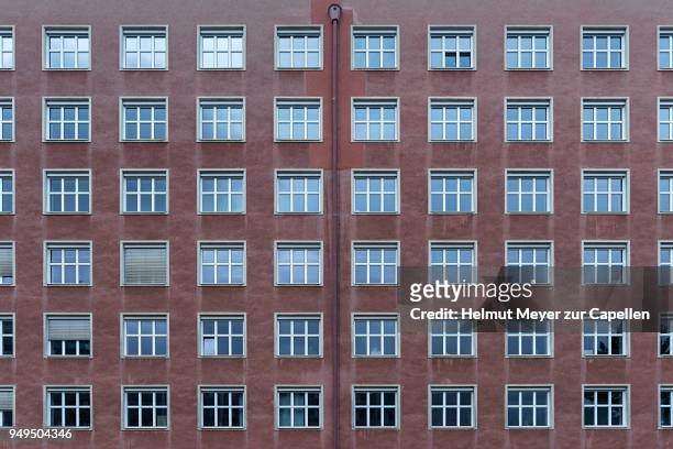 red facade, office building of siemens, also called himbeerpalast, built 1948-1953, erlangen, middle franconia, bavaria, germany - erlangen stock pictures, royalty-free photos & images