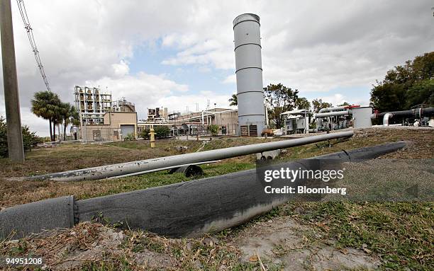 Andfill 165 Waste Management Central Landfill Stock Photos, High-Res Pictures ...