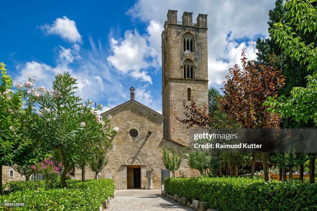 Pilgrimage church, Chiesa Santa Maria del Canneto, pilgrimage site, Santuario Madonna di Canneto, Roccavivara, Molise, Italy