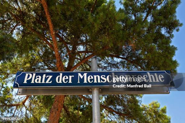 Human Rights Square Menschenrechte Photos and Premium High Res Pictures - Getty Images