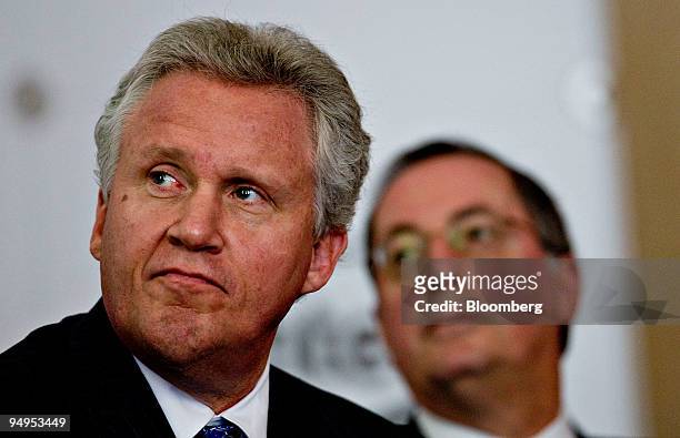 Jeffrey Immelt, chairman and chief executive officer of General Electric Co., left, and Paul Otellini, president and chief executive officer of Intel...