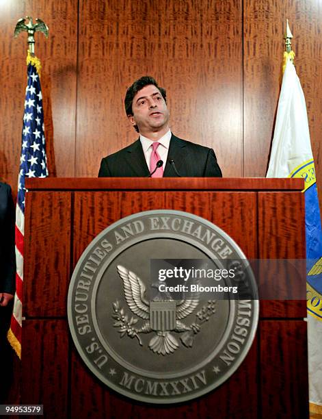 Robert Khuzami, director of enforcement at the U.S. Securities and Exchange Commission, speaks during a news conference in Washington, D.C., U.S., on...
