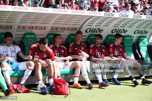 Thomas Mueller;Mats Hummels,yFranck Ribery,Joshua Kimmich,Javi Martinez and Robert Lewandowski of Munich looks on prior to the Bundesliga match...