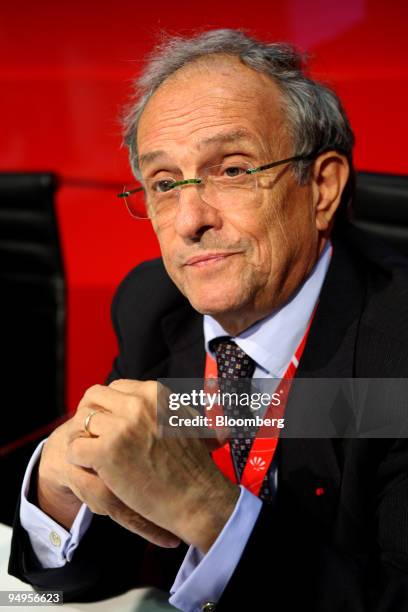 Pier Francesco Guarguaglini, chief executive officer of Finmeccanica SpA, pauses at a press conference at the Paris Air Show in Le Bourget, France,...