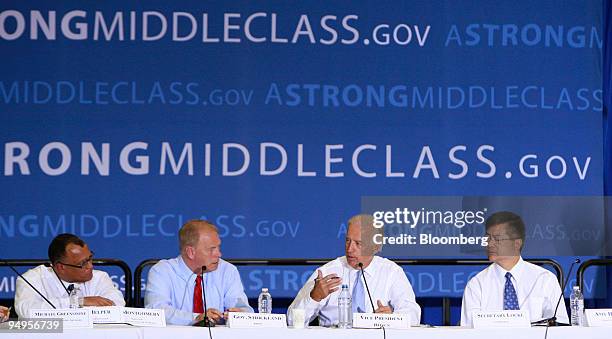 Ed Montgomery, the Obama administration's director of recovery for auto communities and workers, from left, Ted Strickland, governor of Ohio, U.S....
