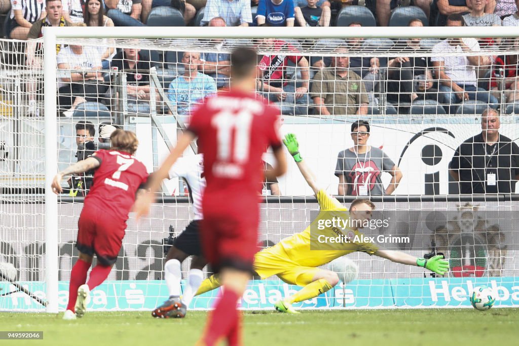 Eintracht Frankfurt v Hertha BSC - Bundesliga