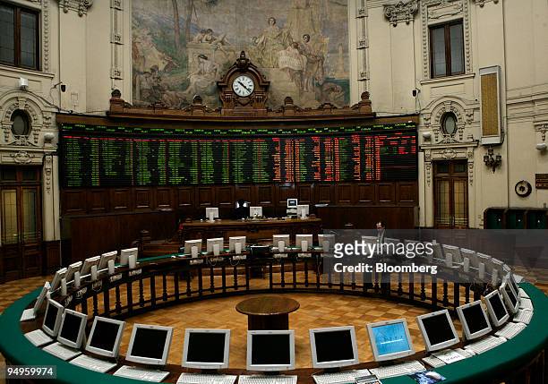 Computers sit on the floor of the Santiago Stock Exchange in Santiago Chile, on Tuesday, June 2, 2009. Declines in the ISPA Index of the Santiago...
