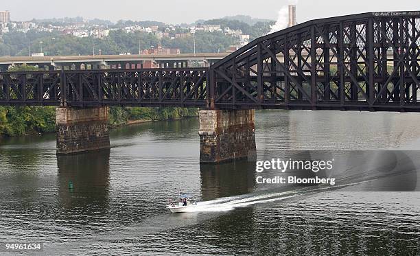 Army Corps of Engineers boat patrols the waters before the start of day one of the Group of 20 summit in Pittsburgh, Pennsylvania, U.S., on Thursday,...