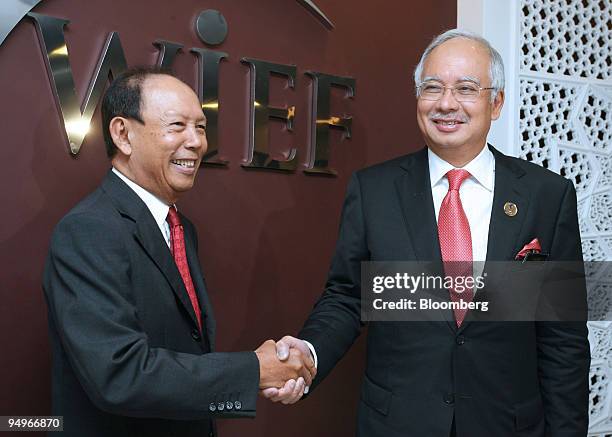 Musa Prim 28 Chairman Of Sime Darby Musa Hitam Stock Photos, High-Res Pictures ...