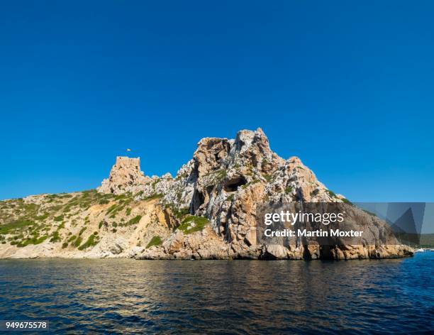 castle of cabrera, colonia de sant jordi, parque nacional de cabrera, cabrera national park, cabrera archipelago, majorca, balearic islands, spain - sant jordi 2017 bildbanksfoton och bilder