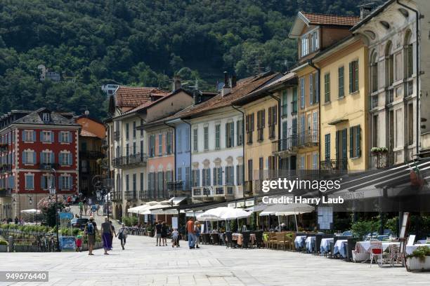 colourful houses and restaurants on the promenade, old town of cannobio, lago maggiore, verbano-cusio-ossola province, piedmont region, italy - province of verbano cusio ossola fotografías e imágenes de stock