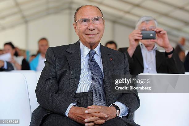 Serge Dassault, honorary chairman of Dassault Aviation, listens during the 2009 MEDEF Summer University in Jouy-en-Josas, near Paris, France, on...