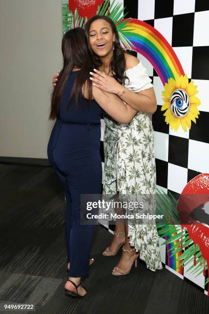 Nia Sioux poses with a fan at a Meet & Greet during Beautycon Festival NYC 2018 - Day 1 at Jacob Javits Center on April 21, 2018 in New York City.