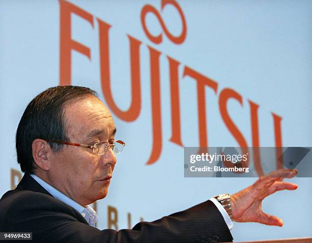 Kuniaki Nozoe, president of Fujitsu Ltd., speaks during a news conference in Tokyo, Japan, on Thursday, July 23, 2009. Fujitsu Ltd., Japan's biggest...