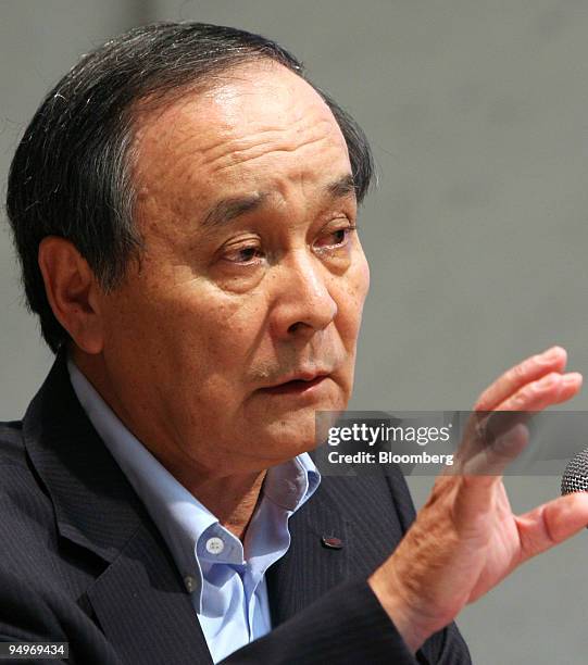 Kuniaki Nozoe, president of Fujitsu Ltd., speaks during a news conference in Tokyo, Japan, on Thursday, July 23, 2009. Fujitsu Ltd., Japan's biggest...