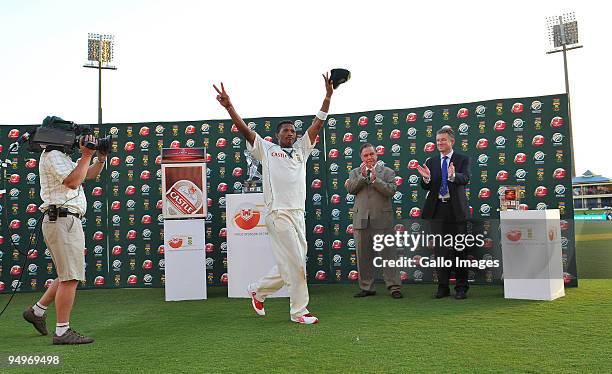 Makhaya Ntini of South Africa salutes the crowd after his 100th Test, during day 5 of the 1st Test match between South Africa and England from...