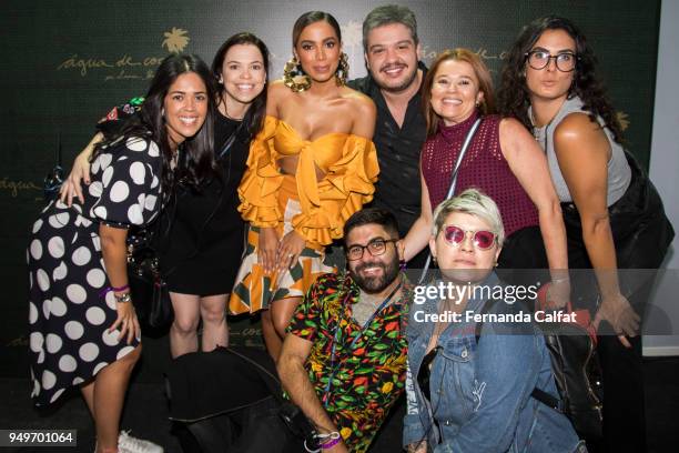 Agua de Coco Team pose Agua de Coco Backstage at SPFW N45 Summer 2019 at Ibirapuera's Bienal Pavilion on April 21, 2018 in Sao Paulo, Brazil.