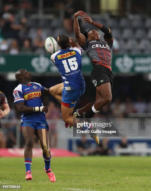 Dillyn Leyds of The DHL Stormers and SÕbusiso Nkosi of the Cell C Sharks both jump for the high ball during the Super Rugby match between Cell C...