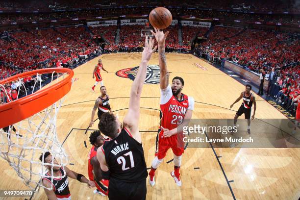 Anthony Davis of the New Orleans Pelicans shoots the ball against the Portland Trail Blazers in Game Four of Round One of the 2018 NBA Playoffs on...