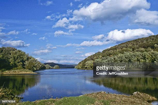 the peaceful allegheny river - jeff goulden stock pictures, royalty-free photos & images