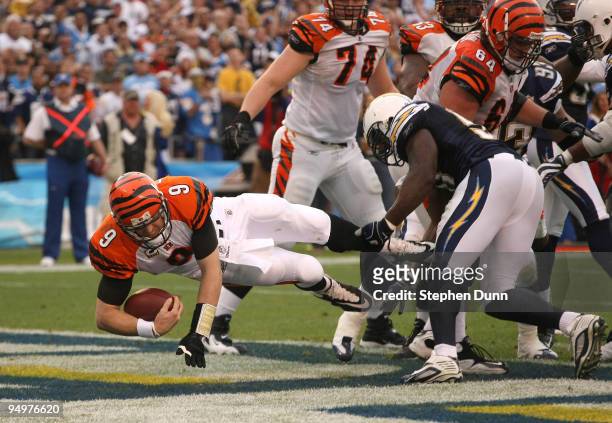 Carson Palmer of the Cincinnati Bengals dives into the end zone for a two point conversion in the fourth quarter against the San Diego Chargers on...