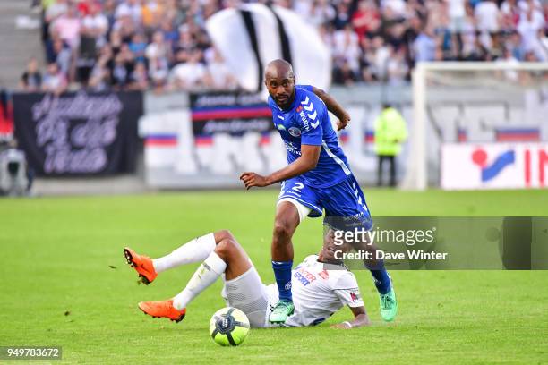 Dimitri Foulquier of Strasbourg and Bongani Zungu of Amiens during the Ligue 1 match between Amiens SC and Strasbourg at Stade de la Licorne on April...