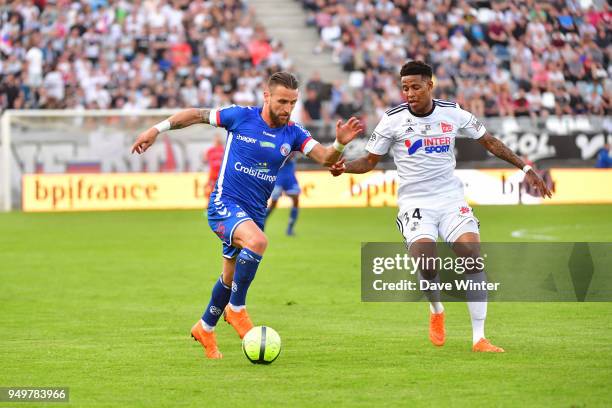 Anthony Goncalves of Strasbourg and Bongani Zungu of Amiens during the Ligue 1 match between Amiens SC and Strasbourg at Stade de la Licorne on April...