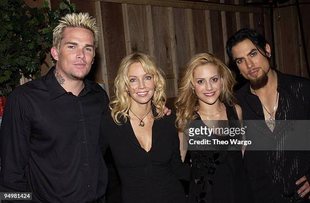 Mark McGrath, Heather Locklear, Brittany Murphy and Dave Navarro on the set of "Molly Gunn"