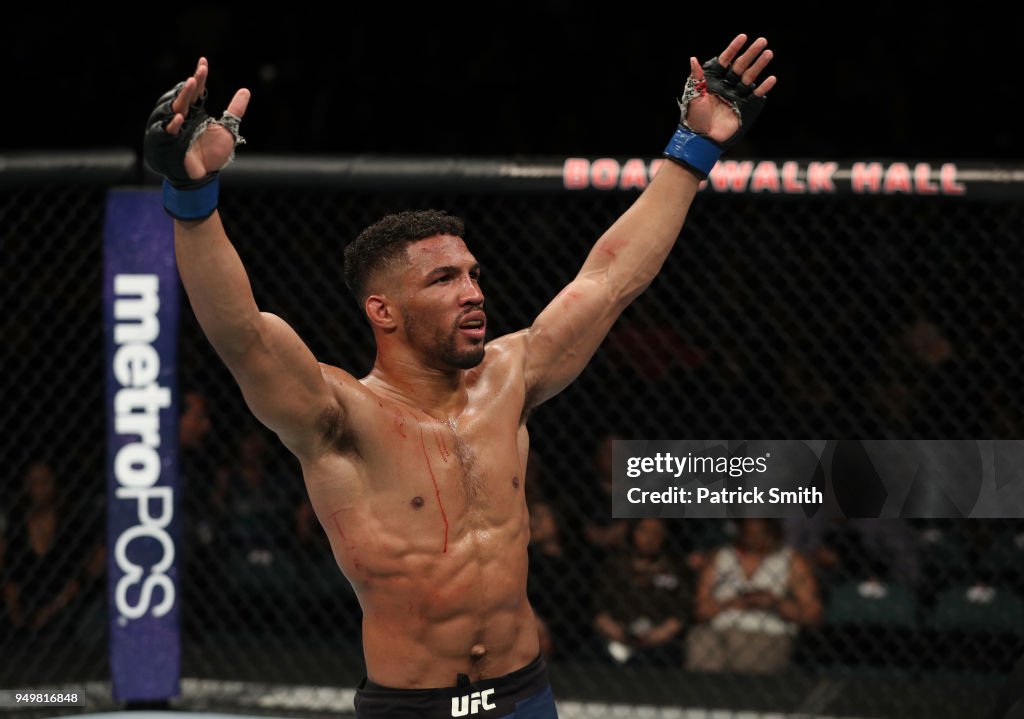 UFC Fight Night: Barboza v Lee