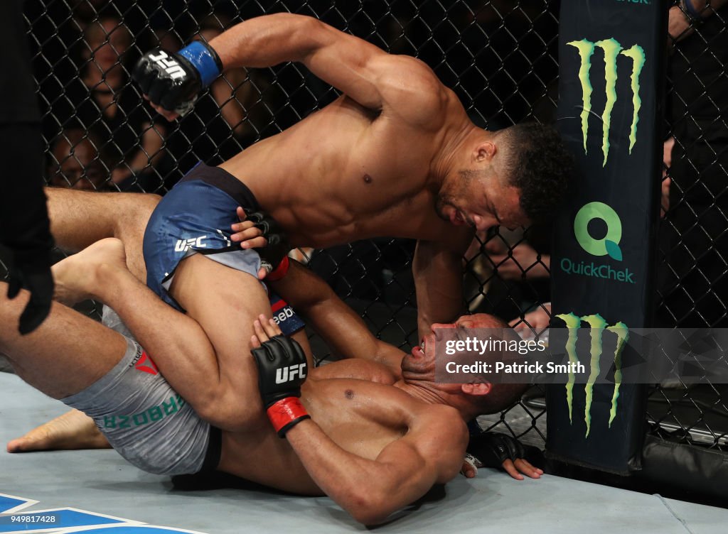 UFC Fight Night: Barboza v Lee