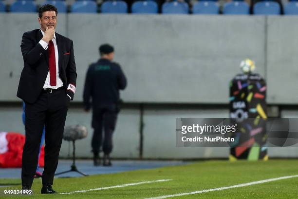 Benfica's coach Rui Vitoria reacts from the sideline during the Portuguese League football match between Estoril Praia and SL Benfica at Antonio...